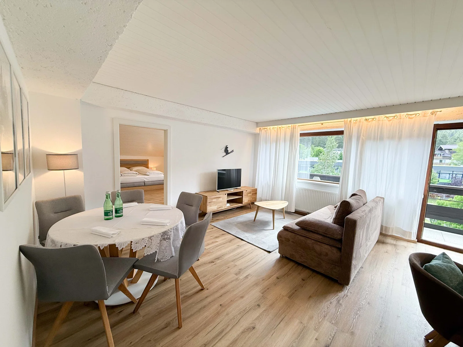 Helles Appartement mit Wohn- und Essbereich